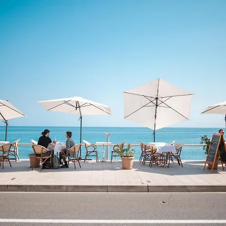 Le Coq Wagner - Parking - Air Conditioning - Pool Apartment *
