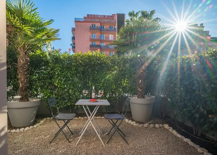 Le Coq Wagner - Parking - Air Conditioning - Pool Lejlighed Menton