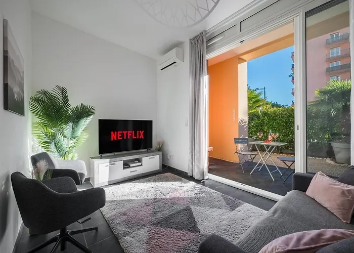 Le Coq Wagner - Parking - Air Conditioning - Pool Apartament