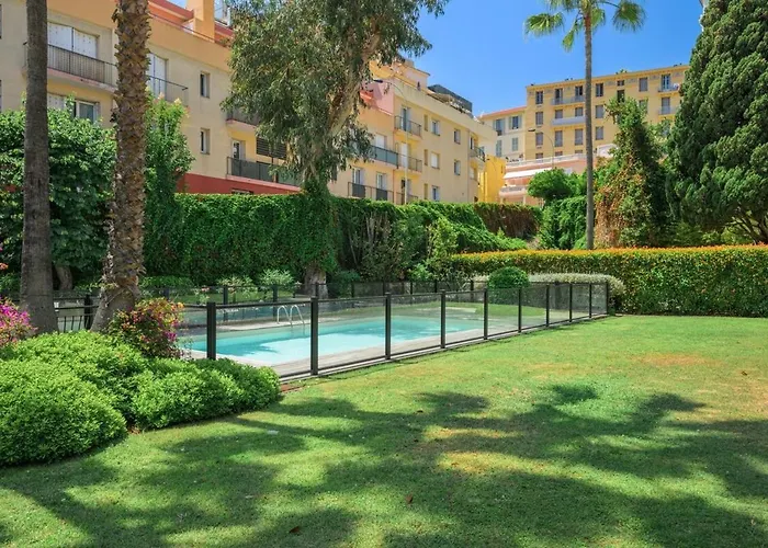 Le Coq Wagner - Parking - Air Conditioning - Pool Apartament